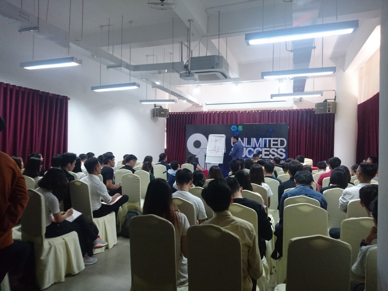 hoi thao UNLIMITED SUCCESS